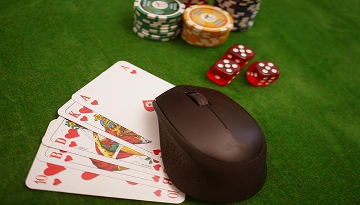 A Guide to Gambling on Online Poker Rooms